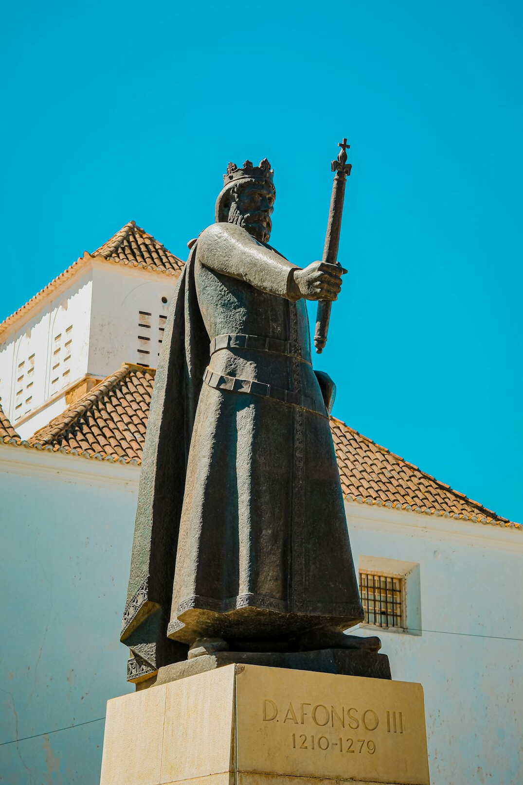 Portrait of a Portuguese woman in her 30s